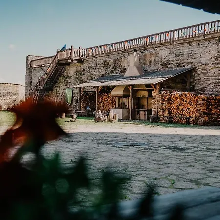 Castle * Narva